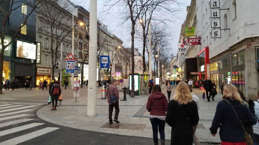 Mariahilfer Strasse sidewalk