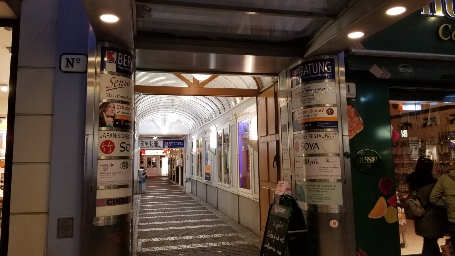 Alleyway along Mariahilfer Strasse