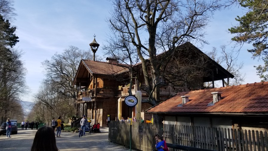 A tradition Tirolean building in Schönbrunn.
