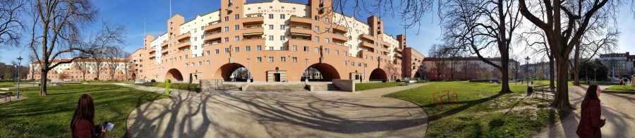 A panorama of one of the courtyards at Karl-Marx-Hof.