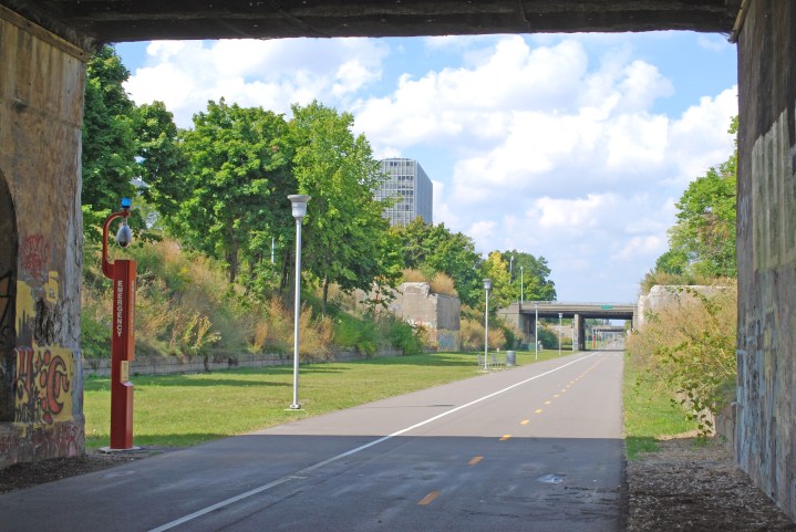 The Dequindre Cut Greenway. Note the intentionally unremoved graffiti on the underpass. Credit: By Andrew Jameson - Own work, CC BY-SA 3.0, https://commons.wikimedia.org/w/index.php?curid=7754337